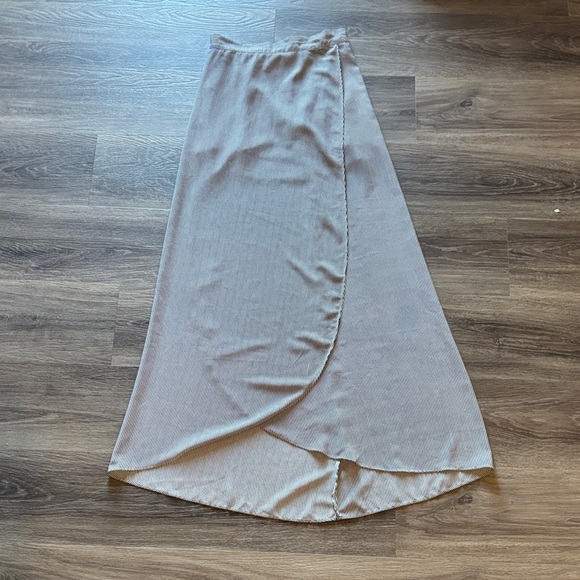 Skylar + Madison Dresses & Skirts - Skylar + Madison Striped Maxi Skirt – Size Small